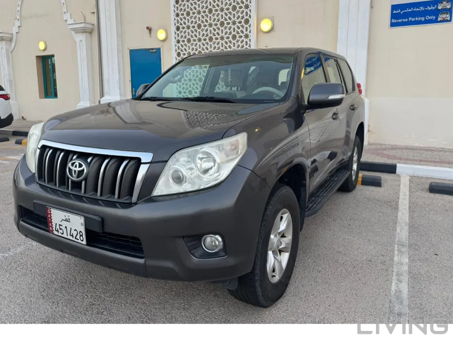 2011 Toyota Prado (Grey) – Excellent Condition – QAR 57,000